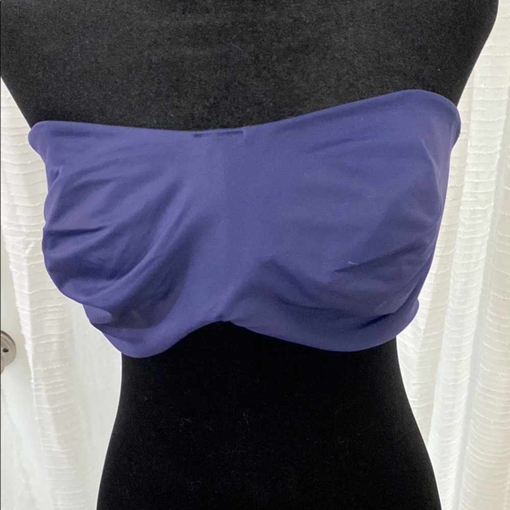NWOT Stylish Navy Strapless Bra